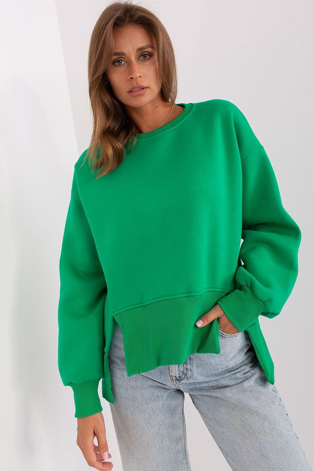 Sweatshirt model 186077